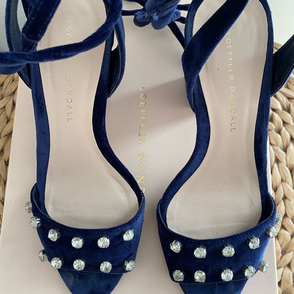 Loeffler Randall Elayna - Picture 4 of 6